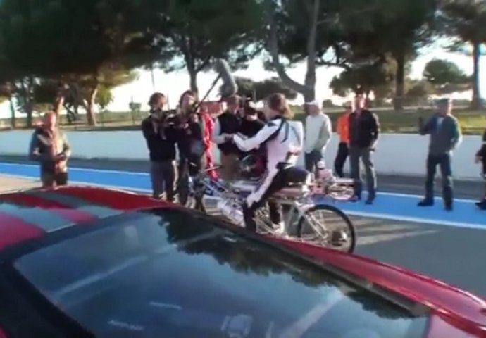 Napravio je bicikl na raketni pogon: Onda je na stazi osramotio vozača skupocjenog Ferrarija (VIDEO)