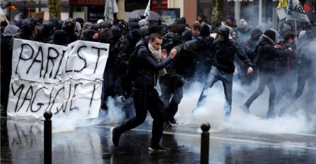 Gotovo 400.000 Francuza protestovalo protiv Zakona o radu, privedeno stotinjak ljudi 