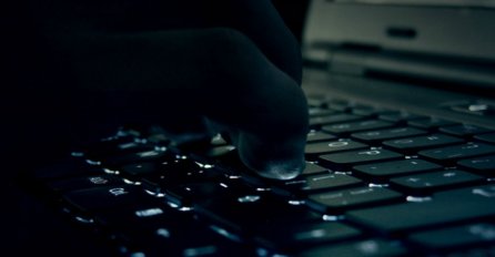'Instalirao sam sinoć na laptopu od djevojke (tačnije vjerenice) program za špijuniranje'