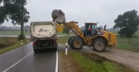 Krenuo je da bagerom utovari kamen u kamion: Ovo će kamiondžija pamtiti dok je živ (VIDEO)