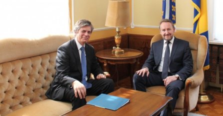 Izetbegović primio šefa delegacije EU u BiH Wigemarka