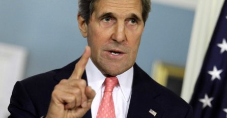 Kerry zatražio od Moskve da ostavi prizemljenu sirijsku avijaciju
