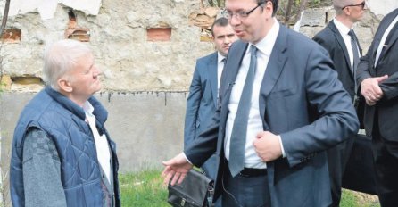 Vučić posjetio očevu kuću u Bugojnu: Pravio sam milion gluposti  