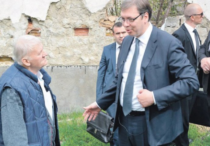 Vučić posjetio očevu kuću u Bugojnu: Pravio sam milion gluposti  