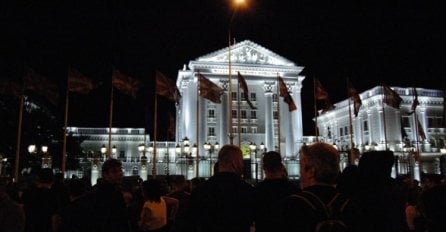 Skoplje: Na proteste izašlo više hiljada ljudi 