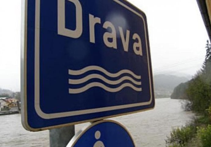 Tri osobe upale u kanal rijeke Drave, muškarcu i ženi gubi se svaki trag