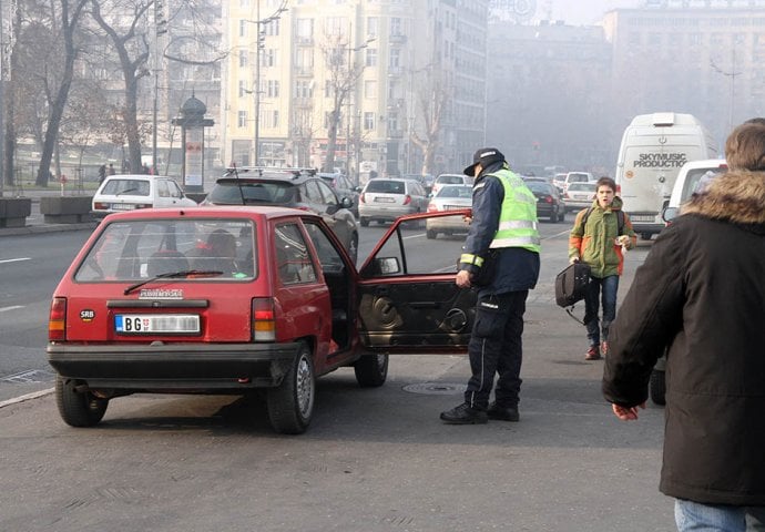 "Zaustavila me policija i zatražili su da ugasim auto i izađem"