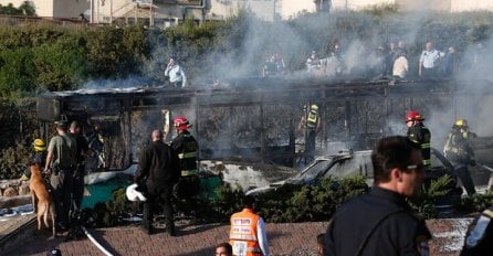 Eksplozija u autobusu, najmanje 15 povrijeđenih