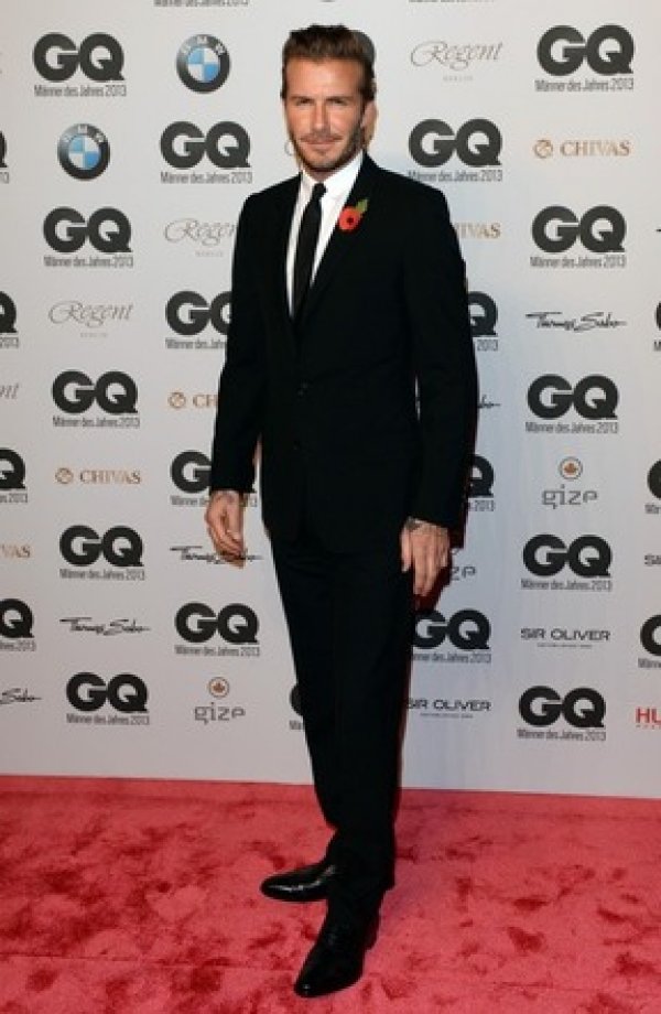 10-frajera-koji-izgledaju-opasno-dobro-u-odijelu-124943-288x442-201603111307