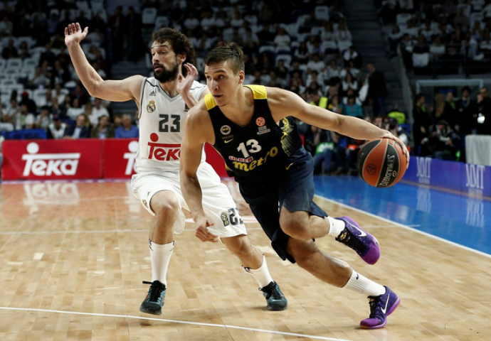 Fener rutinski prošetao Madridom, Barcelona stigla na korak od Final Foura