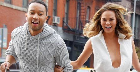 John Legend i Crissy Teigen ponosno objavili fotografiju kćerke Lune 