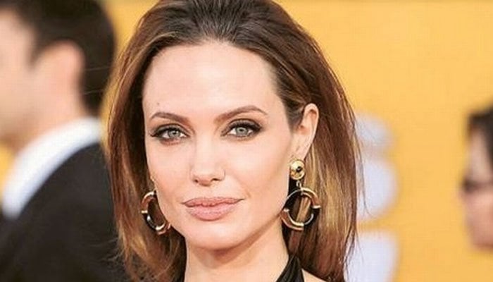 308904-angelina-jolie