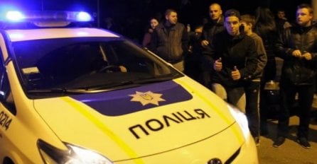 Kao u dobrom akcionom filmu: Policajci naletjeli na uličnu trku, pa im se pridružili