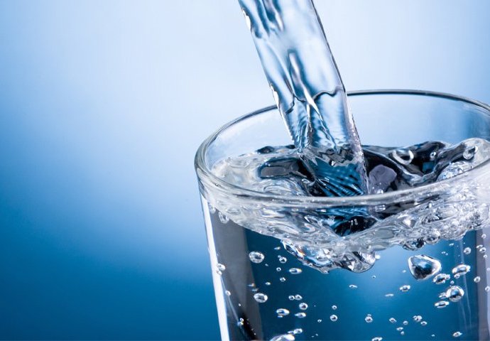 MRŠAVITE ZDRAVO: Evo koliko vode trebate piti da bi smršale