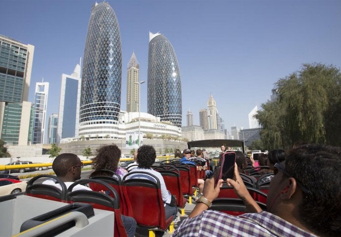 U Dubaiju planiraju autobuse i automobile bez vozača