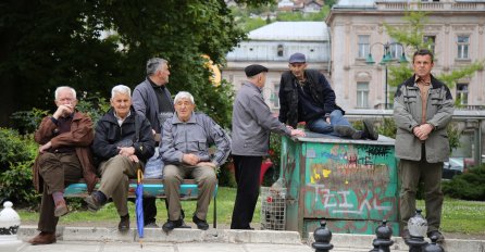 Penzioneri smatraju da se trebaju pridružiti protestima