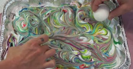 Nevjerovatno, fantastično i brzo: Ovaj način farbanja jaja još niste probali (VIDEO) 