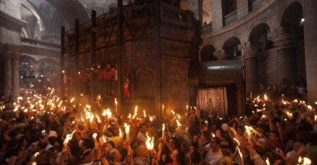 Ceremonija paljenja Blagodetnog ognja u Jerusalimu danas