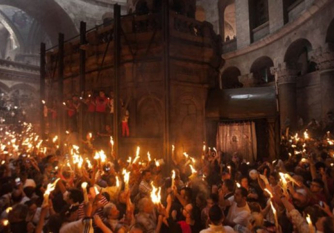 Ceremonija paljenja Blagodetnog ognja u Jerusalimu danas