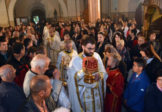 U Sabornoj crkvi služena vaskršnja liturgija