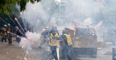 Širom svijeta prvomajske demonstracije, u Istanbulu jedna osoba poginula