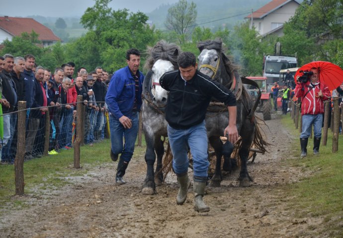 Održana štraparijada