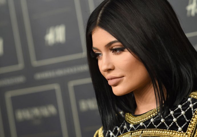 Prvi pogledajte novu kolekciju kupaćih kostima Kendall+Kylie 