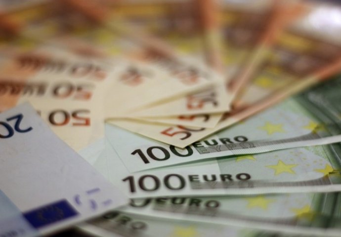 ECB povukla iz opticaja novčanicu od 500 eura