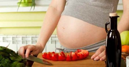 Zabranjena hrana u trudnoći: Šta ne smijete jesti