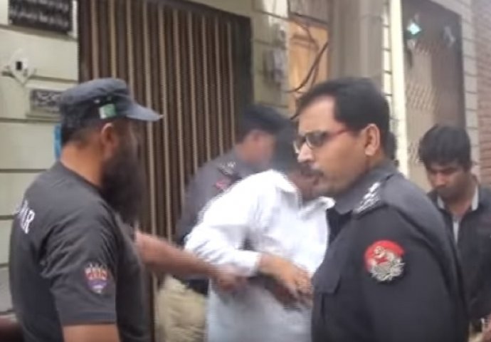 Seosko vijeće djevojčicu živu spalilo jer je pomogla paru da pobjegne