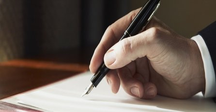 ''Muško sam i vodnim dnevnik o svojim djevojkama''