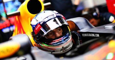 Jenson Button razočaran odlukom Red Bulla