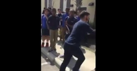 Ovakvu tuču još niste vidjeli: Na stotine učenika se okupilo oko njih, ali ovakav rasplet nisu očekivali