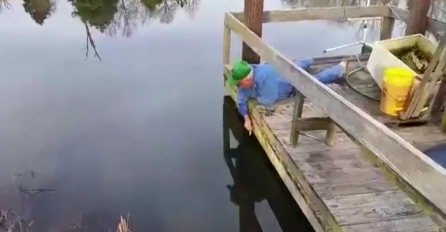 Odveo je svog unuka na pecanje, a onda ga je jednim potezom oduševio (VIDEO)