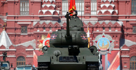 U vrijeme sankcija Putin vojnom paradom poslao poruku o snazi ruskog oružja