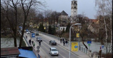 Bihać: Učenik preminuo nakon pada sa prozora škole!