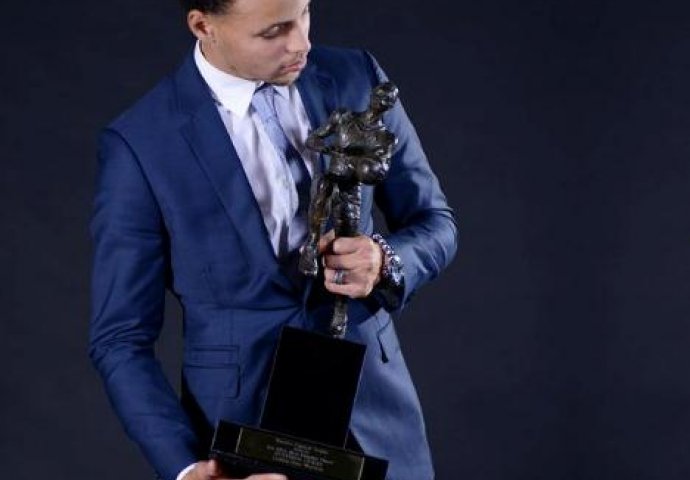 Steph Curry ispisao historiju: Jednoglasnom odlukom dobio nagradu MVP-a