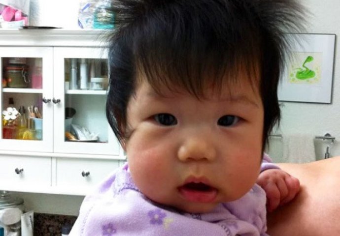 Ove bebice imaju svega nekoliko mjeseci, a već se mogu pohvaliti preslatkom frizuricom