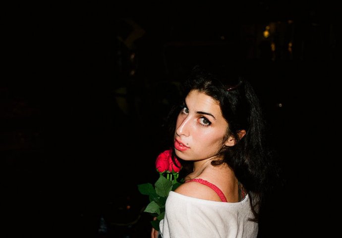 Sasvim obična: Dosad neobjavljene fotografije Amy Winehouse