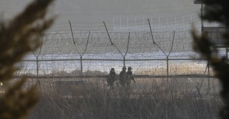 Obalska straža Sjeverne Koreje zadržala rusku jahtu u Japanskom moru