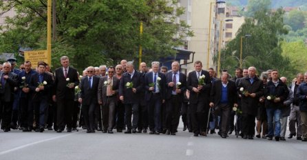 Delegacija RS i rodbina stradalih vojnika položila cvijeće na Brčanskoj Malti