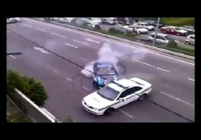 Igra mačke i miša: Pogledajte kako on bježi od tri policijska automobila (VIDEO)