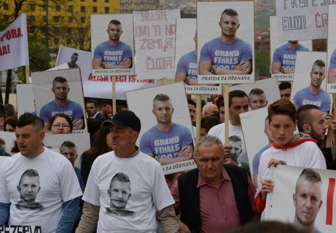 Završeni protesti u znak podrške porodici ubijenog Dženana Memića