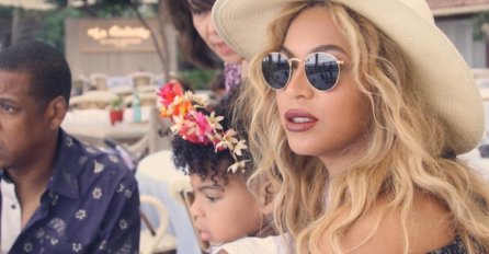 Beyonce i Blue Ivy izgledaju preslatko isto odjevene 