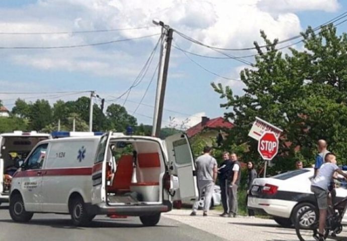 Teška saobraćajna nesreća u Tuzli, više osoba povrijeđeno