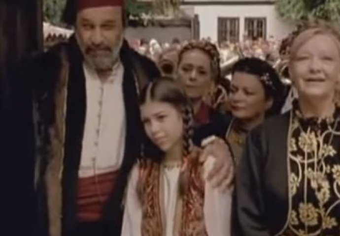 Mala Zona Zamfirova izrasla je u pravu ljepoticu: Bavi se glumom i izgleda fenomenalno