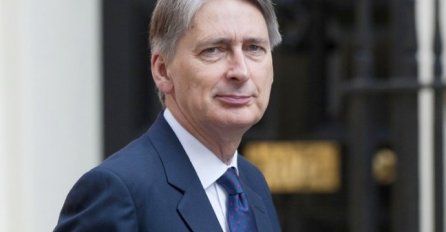 Hammond: Pet bataljona NATO-a u istočnoj Evropi dovoljno za odvraćanje Rusije