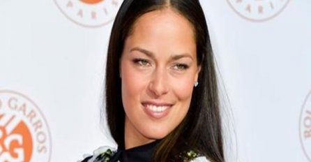 KAO SUPERMODEL: Ana Ivanović plijenila pažnju na crvenom tepihu 