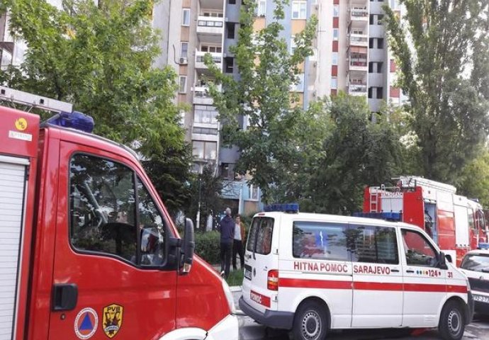 POŽAR U SARAJEVU: Zapalila se dva lifta u stambenoj zgradi na Alipašinom Polju 