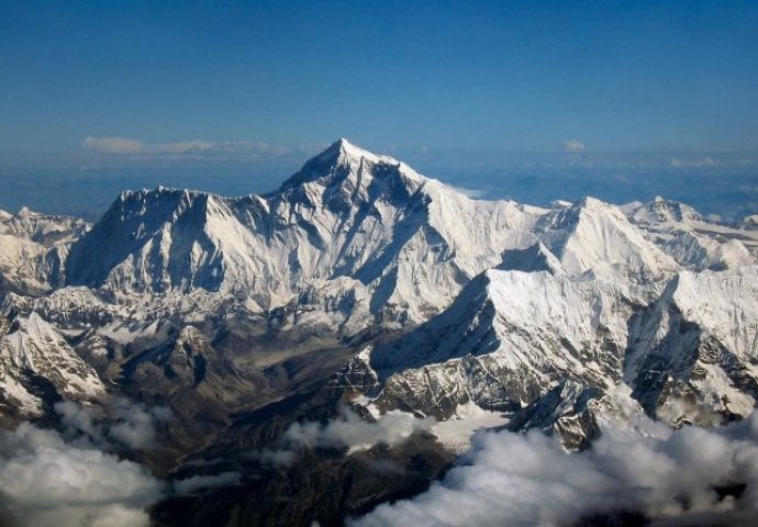 Četiri osobe poginule u protekla četiri dana tokom uspona na Mount Everest